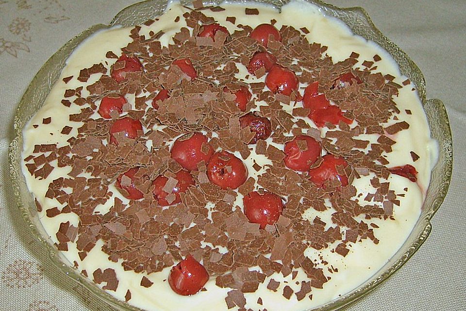 Schwarzwälderkirschpudding