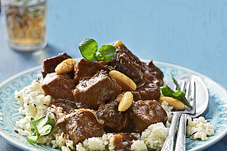 Rindfleisch - Tajine mit Mandeln und Backpflaumen