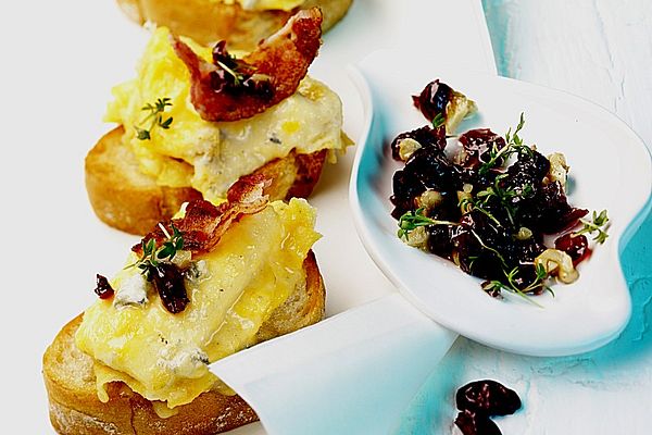 Crostini mit Gorgonzola - Omelett und Cranberry - Kresse - Salsa von us ...