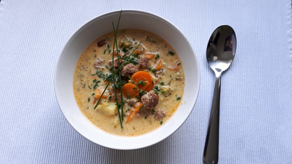 Claudis Kartoffel-Gemüse-Käsesuppe von bommelchen