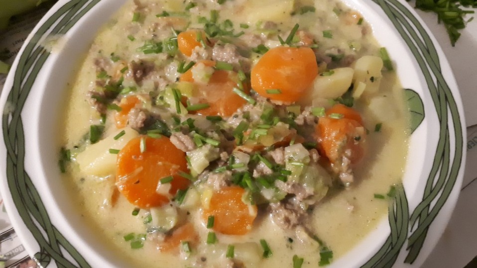 Claudis Kartoffel-Gemüse-Käsesuppe von bommelchen Claudis Kartoffel-Gemüse-Käsesuppe von bommelchen