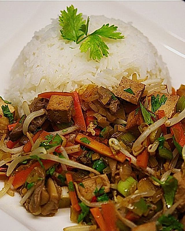 Asiatisches Wok-Gemüse mit Tofu