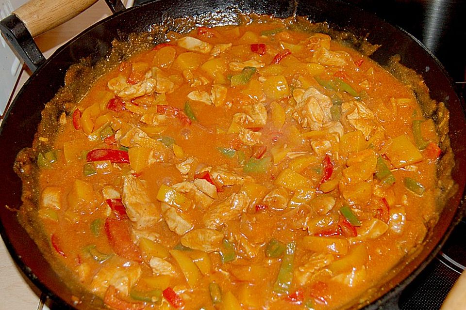 Hähnchengulasch mit Pfirsichen