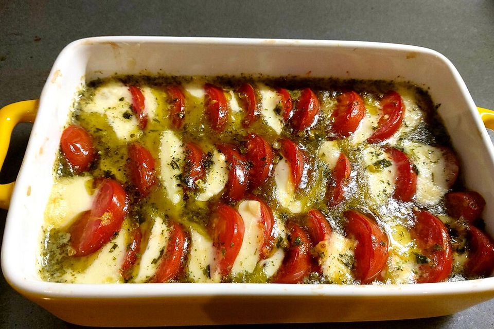 Tomaten - Mozzarella - Gratin