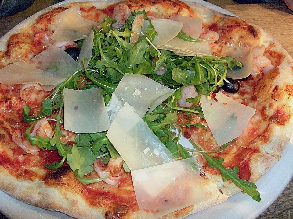 Pizza Mit Shrimps Rucola Kirschtomaten Von Cwissing Chefkoch