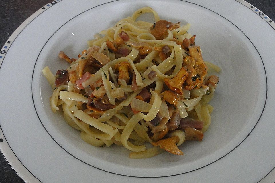 Pasta mit Pfifferlingen