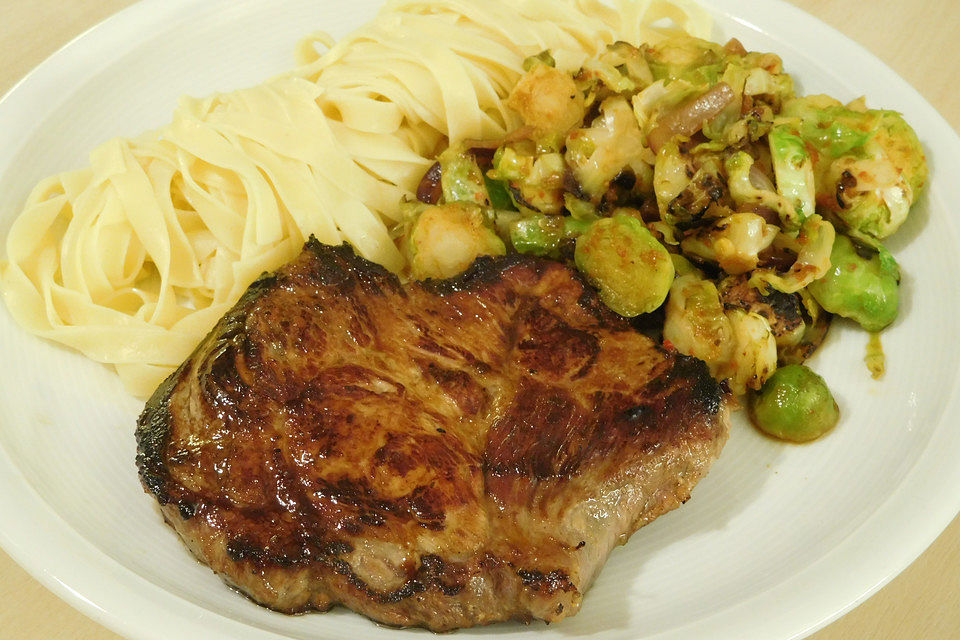 Marinierte Nackensteaks spezial Marinierte Nackensteaks spezial