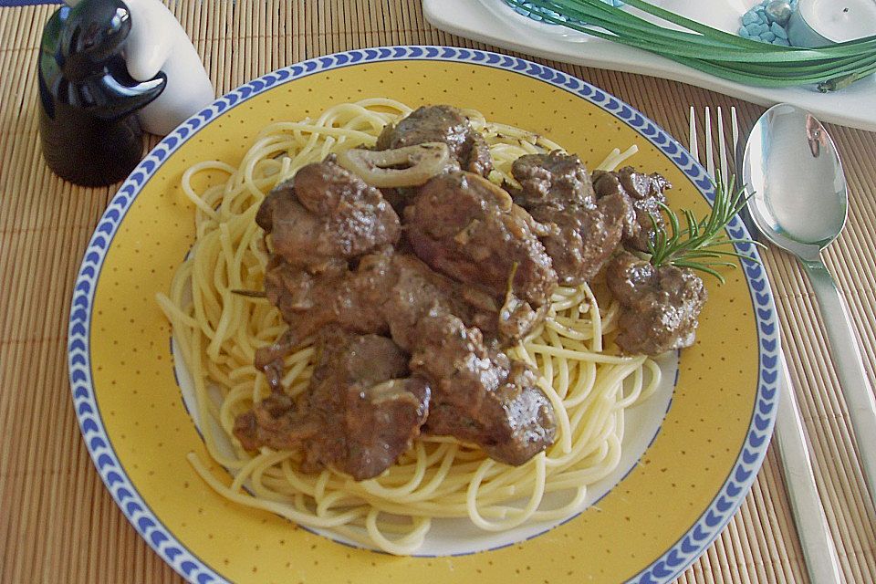 Spaghetti mit Hähnchenleber