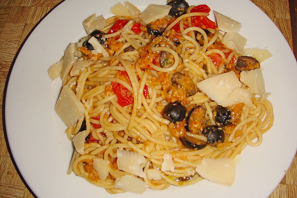 Spagetti Pangrattato e Olive