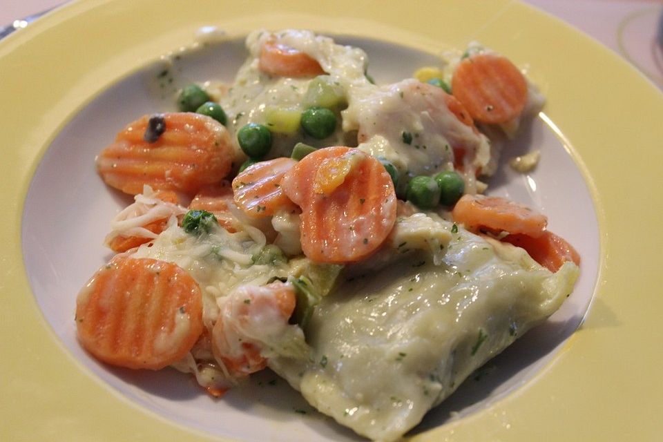 Überbackene Maultaschen mit Gemüse