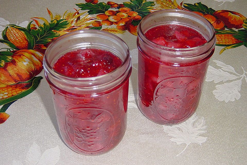 Birnenmarmelade mit Cranberries