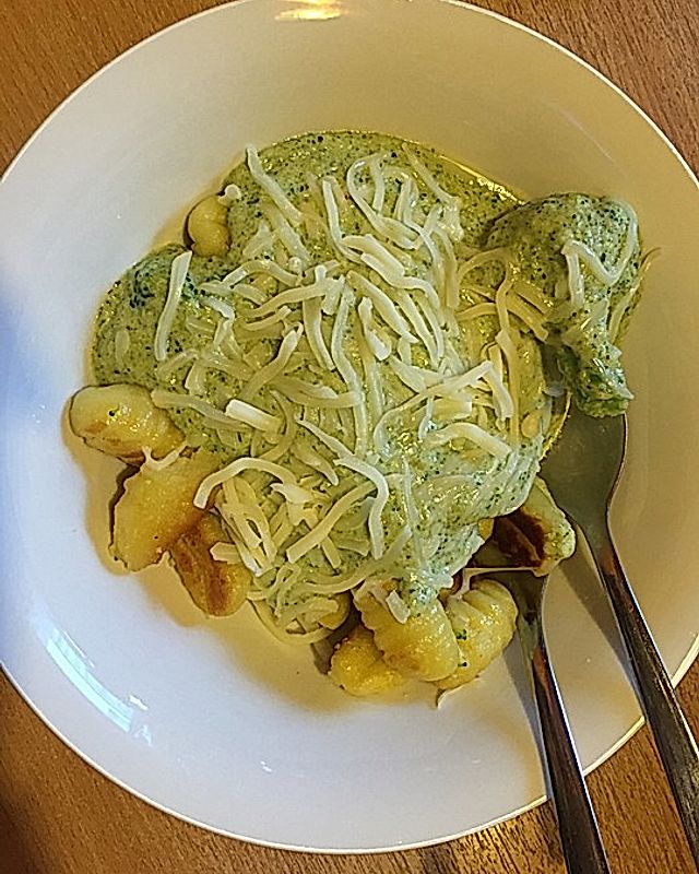 Spaghetti mit Brokkolisauce a la ma-ja