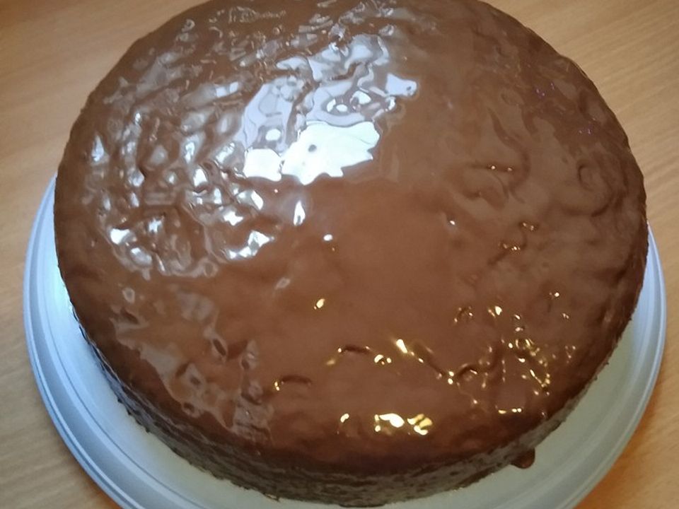 Schokoladenkuchen mit Schattenmorellen von Katti93| Chefkoch