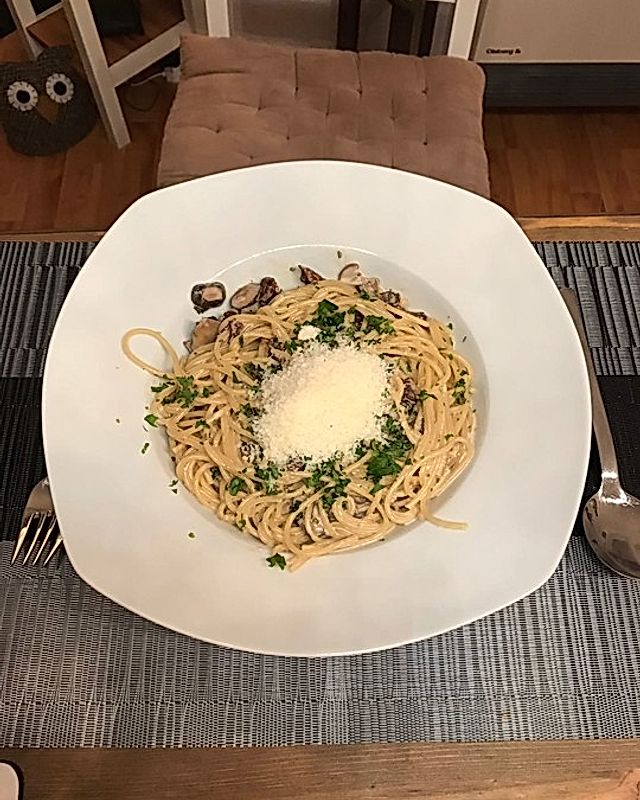 Spaghetti mit Pilzsauce