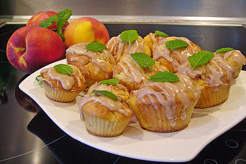 Pfirsich - Mandel - Muffins mit Zimtglasur