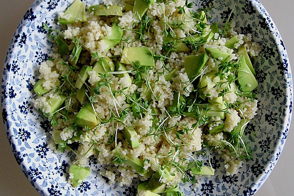 Couscous mit Avocado und Kresse