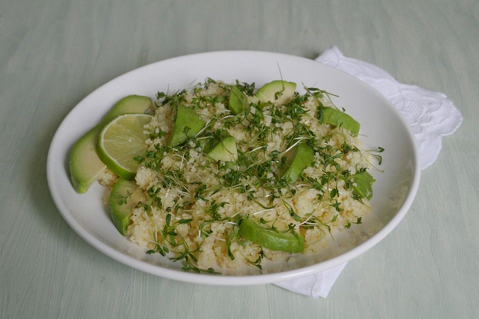 Couscous mit Avocado und Kresse