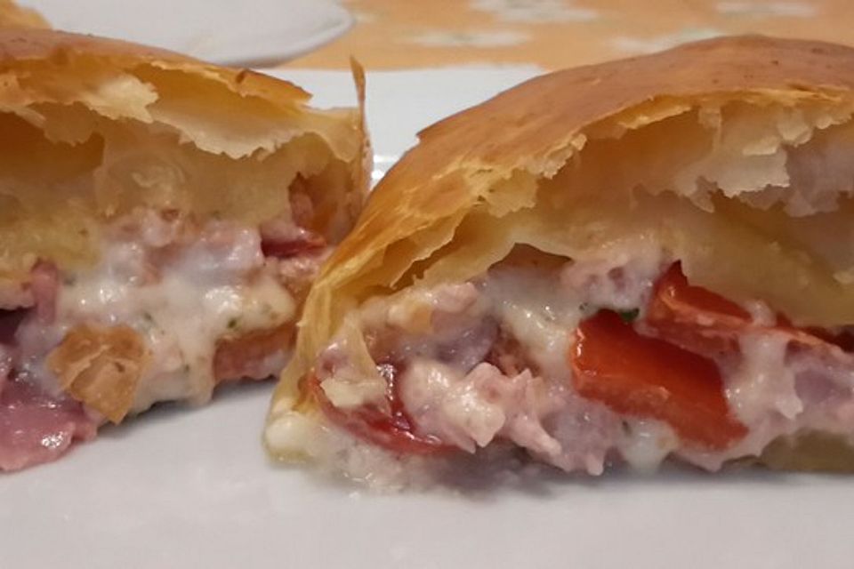 Schinken - Tomaten - Mozzarella - Strudel