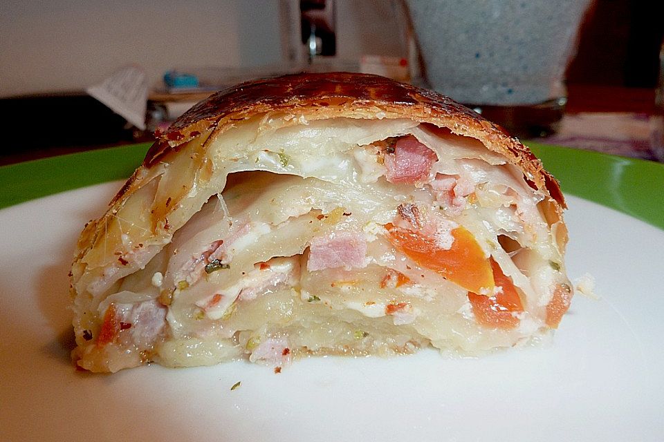 Schinken - Tomaten - Mozzarella - Strudel