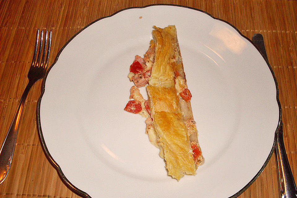 Schinken - Tomaten - Mozzarella - Strudel