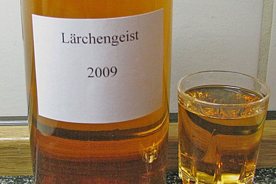 Lärchenzapfen - Likör