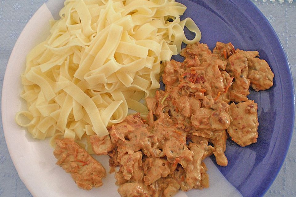 Hühnerfilet mit getrockneten Tomaten