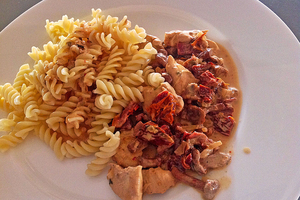 Hühnerfilet mit getrockneten Tomaten