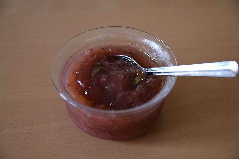 Rote Stachelbeer - Marmelade mit Minze