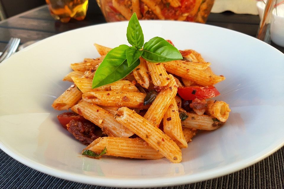 Eckis italienischer Nudelsalat mit Pesto