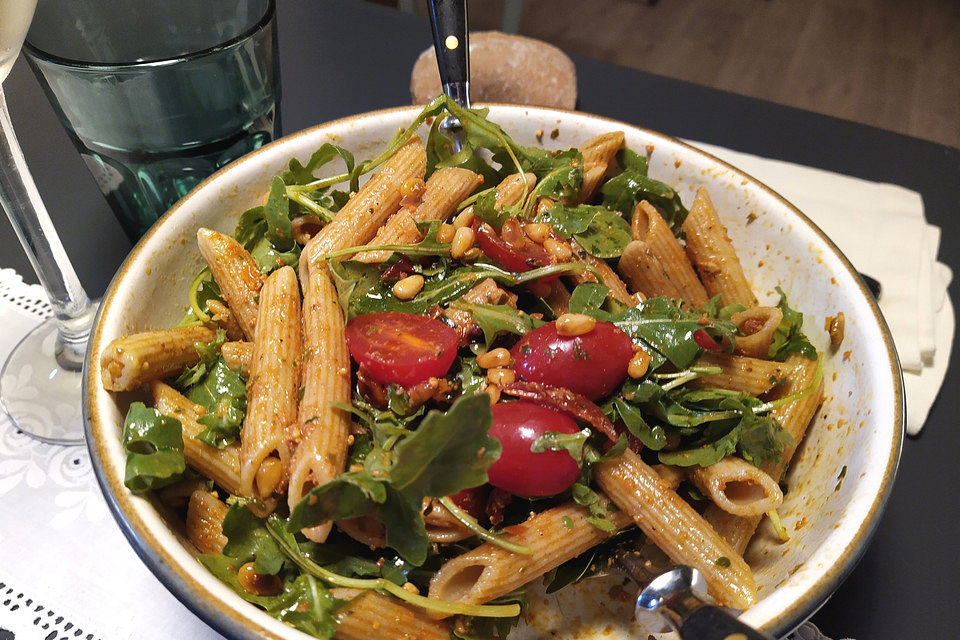 Eckis italienischer Nudelsalat mit Pesto