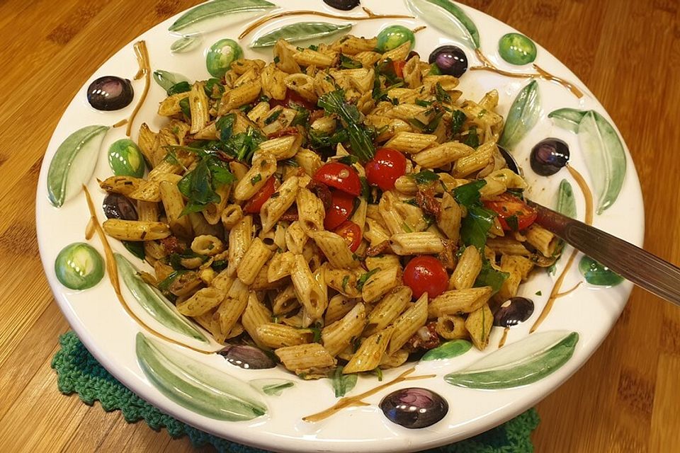 Eckis italienischer Nudelsalat mit Pesto