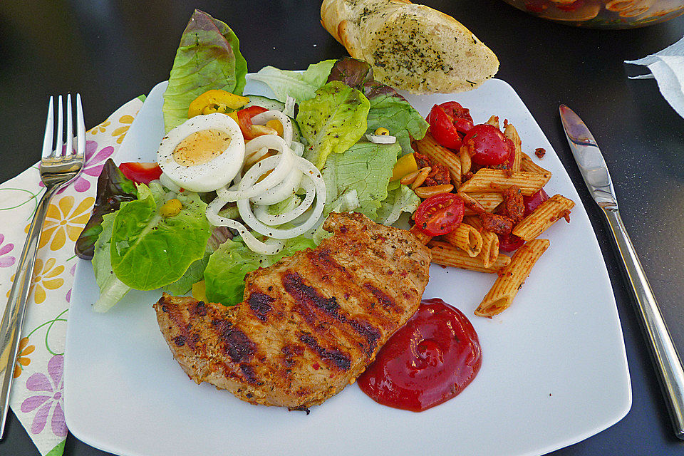 Eckis italienischer Nudelsalat mit Pesto