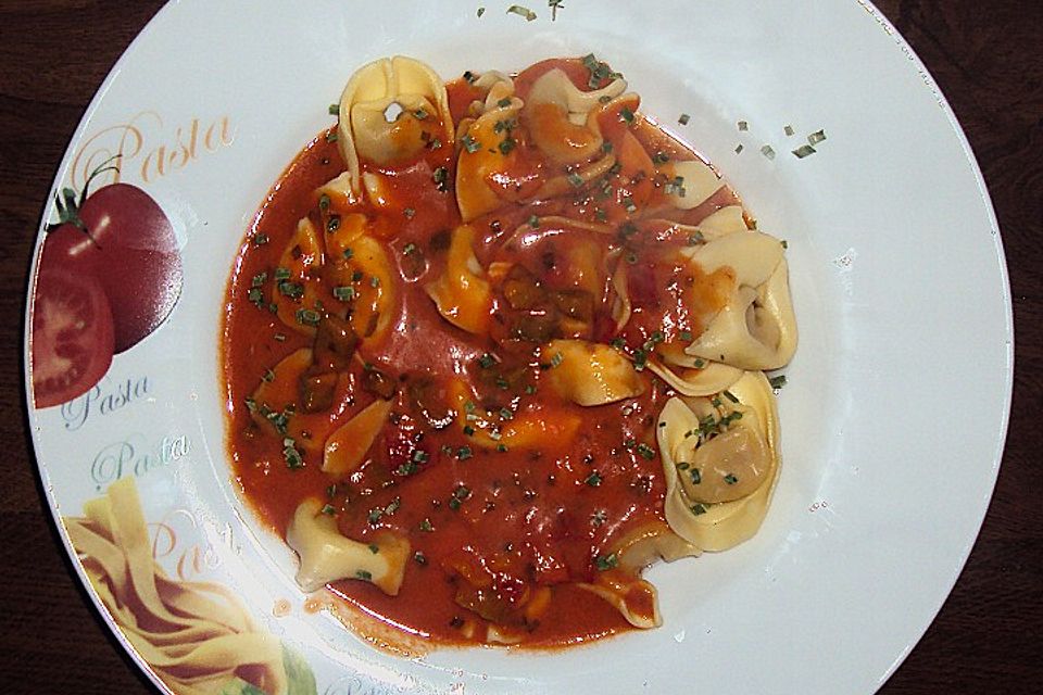 Tortellini mit Paprika - Sahnesoße alla Nana