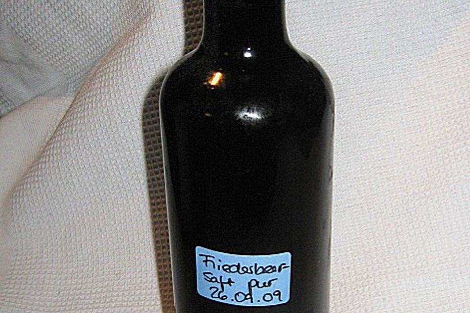 Fliederbeersaft / Holundersaft Fliederbeersaft / Holundersaft