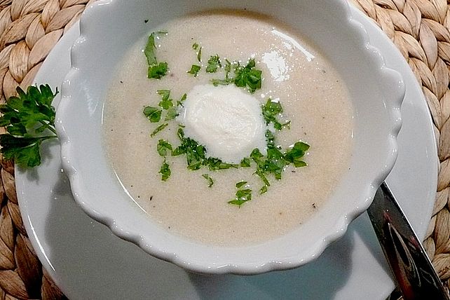 Feines Petersilienwurzelsüppchen von schrat| Chefkoch Feines Petersilienwurzelsüppchen von schrat| Chefkoch