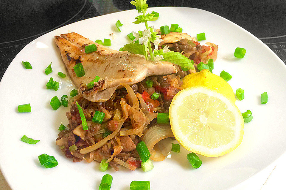 llles fixer, warmer Linsensalat mit Lauch und Champignons