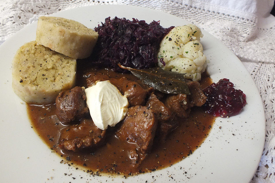 Wildschweingulasch
