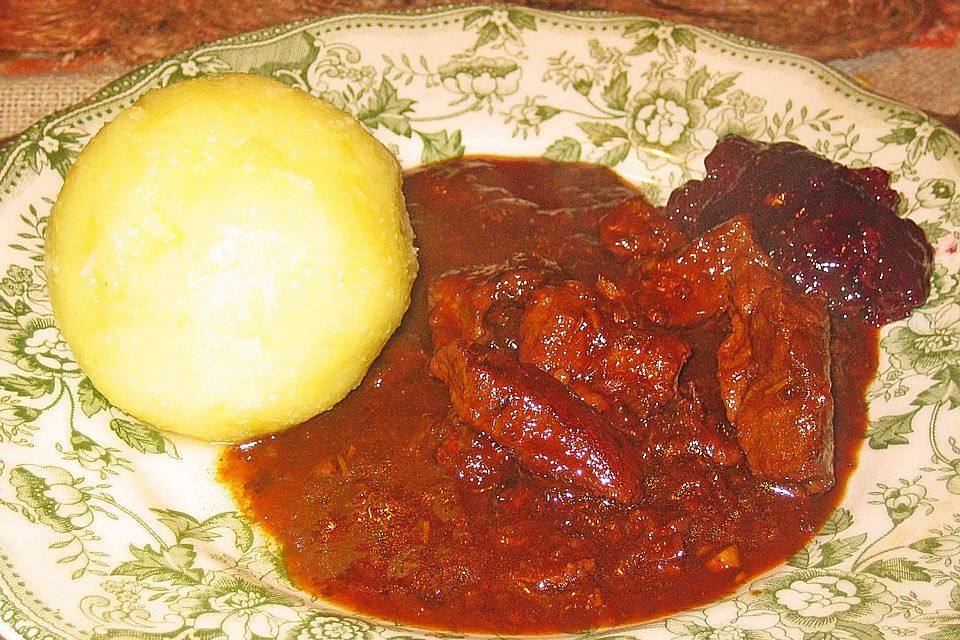 Wildschweingulasch