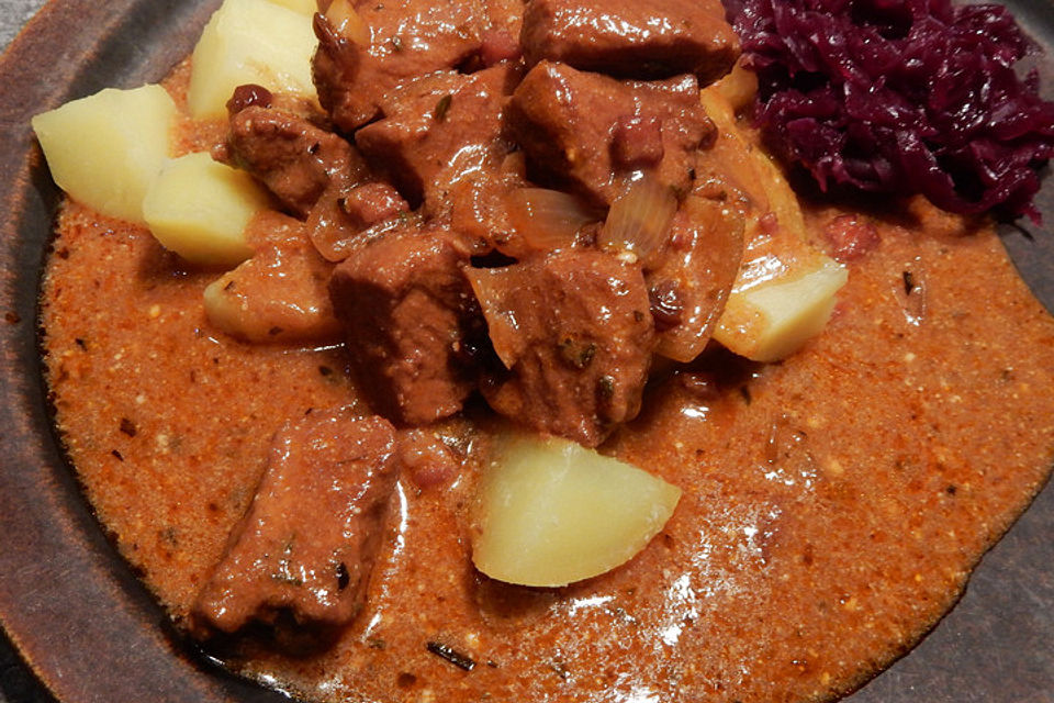 Wildschweingulasch