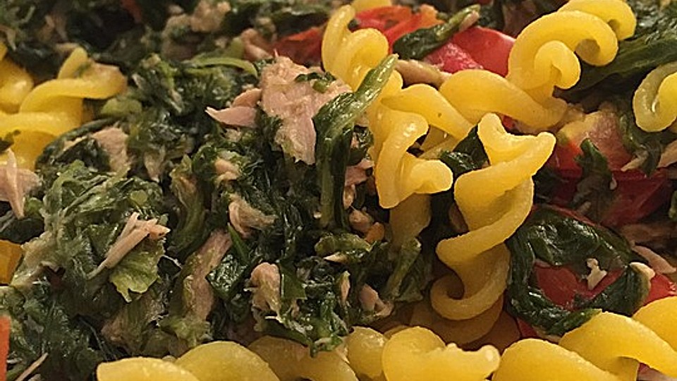 Nudeln mit Spinat - Thunfisch - Sauce von -janali-| Chefkoch