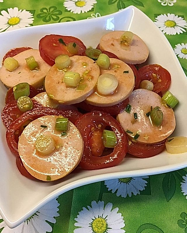 Tomaten - Fleischwurst - Salat
