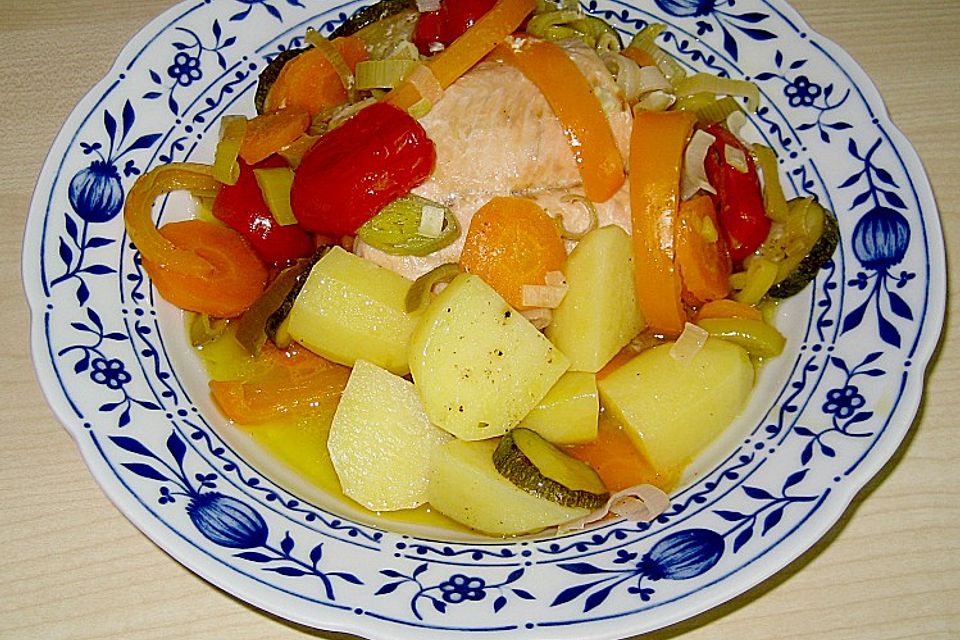 Wildlachs mit Gemüse