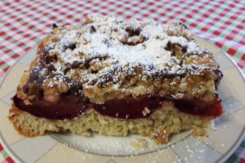 Pflaumenkuchen mit feiner Marzipannote