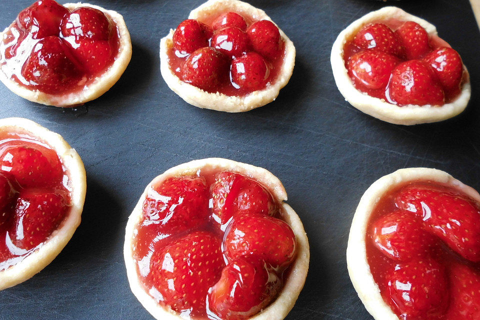 Torteletts mit Erdbeeren