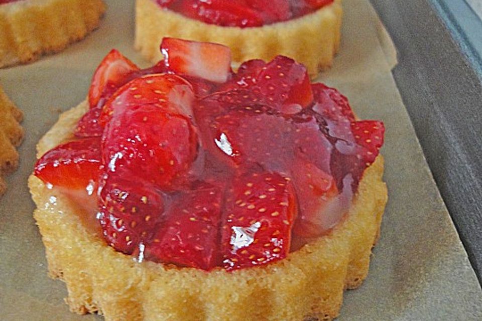 Torteletts mit Erdbeeren