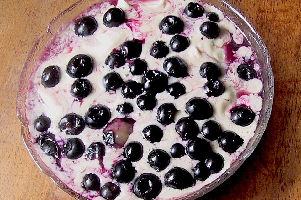 Zitronenmascarpone mit Blaubeeren