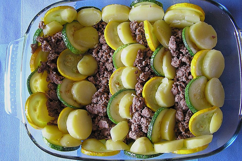 Zucchiniauflauf mit Hack