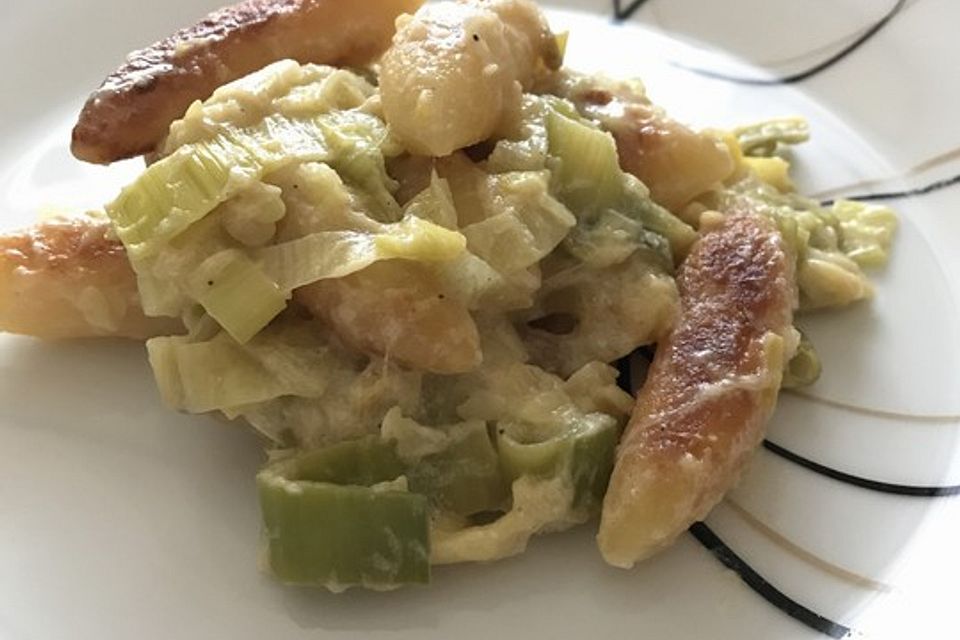 Schupfnudeln mit Zucchini in Lauchrahmsoße