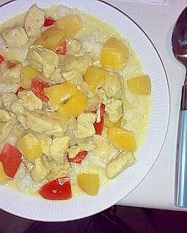 Putenbrust mit Curry - KoKos - Pfirsich - Soße