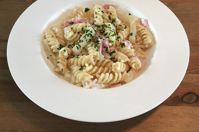 Nudeln mit Kohlrabi-Schinken-Sauce von Siane| Chefkoch